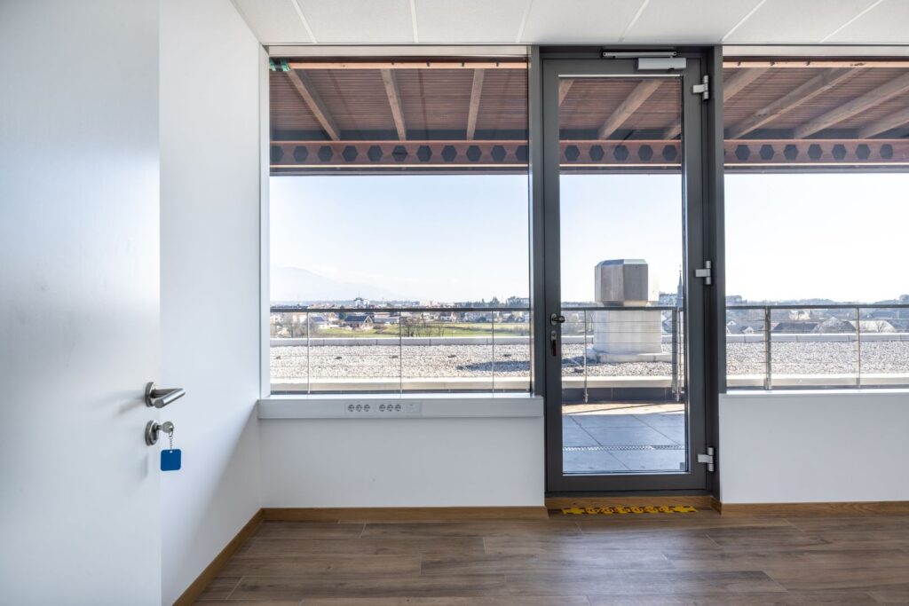 metalka globus ostali prostori 12