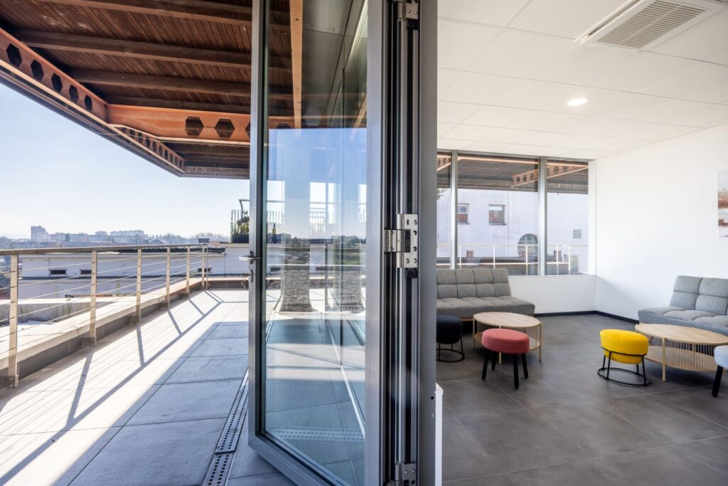 metalka globus sprostitveni koticek 3